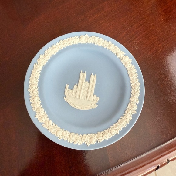 Vintage Wedgwood England Jasperware Round Tray - Picture 1 of 3